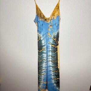 NWT Women Earthbound Trading V Neck Tie-dye blue & yellow boho Maxi Size Medium